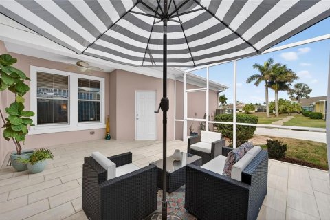Villa ou maison à vendre à Apollo Beach, Floride: 3 chambres, 182.09 m2 № 2096304 - photo 2
