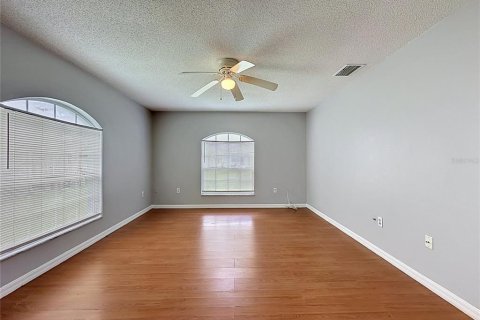 Villa ou maison à vendre à Poinciana, Floride: 4 chambres, 164.99 m2 № 2147925 - photo 8