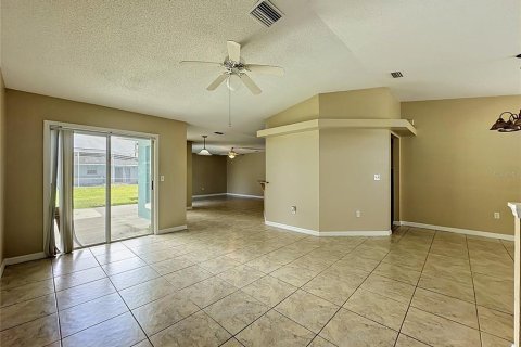 Villa ou maison à vendre à Poinciana, Floride: 4 chambres, 164.99 m2 № 2147925 - photo 26
