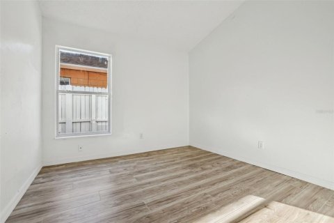 House in Orlando, Florida 3 bedrooms, 112.97 sq.m. № 1560200 - photo 11