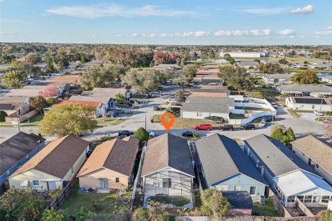 House in Orlando, Florida 3 bedrooms, 112.97 sq.m. № 1560200 - photo 2
