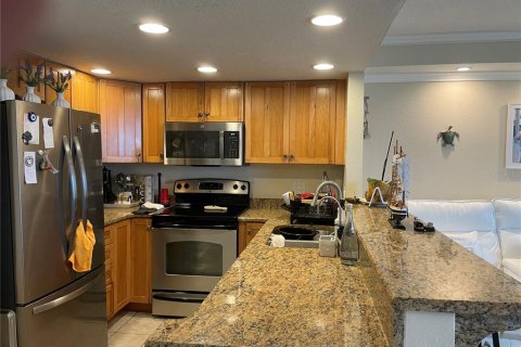 Condominio en venta en Indian Shores, Florida, 1 dormitorio, 69.68 m2 № 2423812 - foto 9