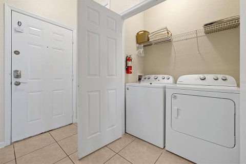 Condo in Orlando, Florida, 3 bedrooms  № 1640489 - photo 28