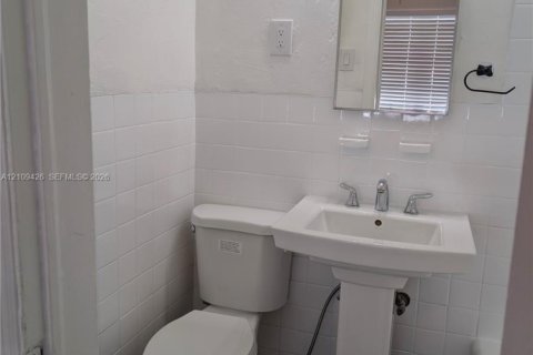 Copropriété à louer à Miami Beach, Floride: 1 chambre, 53.42 m2 № 2428238 - photo 5