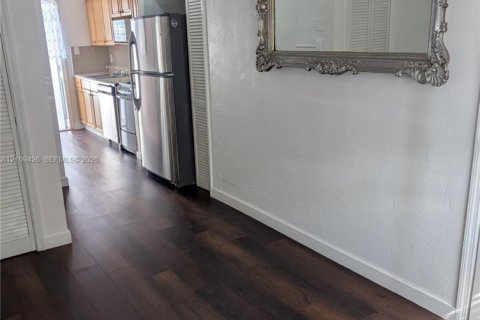 Copropriété à louer à Miami Beach, Floride: 1 chambre, 53.42 m2 № 2428238 - photo 13