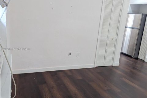 Copropriété à louer à Miami Beach, Floride: 1 chambre, 53.42 m2 № 2428238 - photo 16