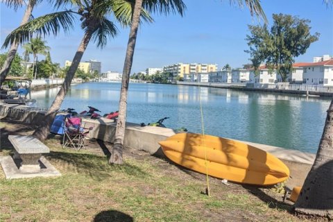 Condo à Miami Beach, Floride, 1 chambre  № 2428238