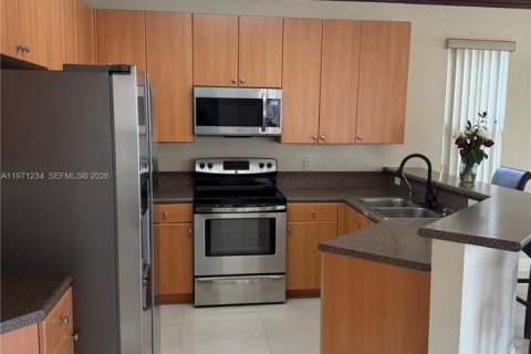 House in Homestead, Florida 5 bedrooms, 191.84 sq.m. № 2080501 - photo 13