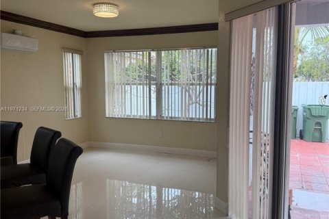 House in Homestead, Florida 5 bedrooms, 191.84 sq.m. № 2080501 - photo 11