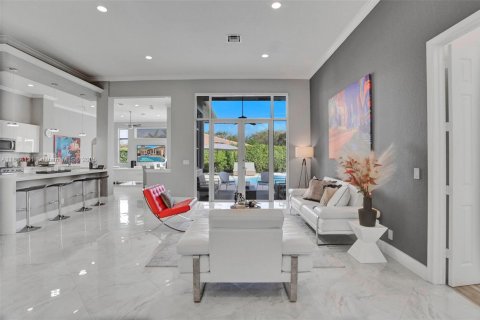 House in Weston, Florida 4 bedrooms, 250.19 sq.m. № 1930964 - photo 9