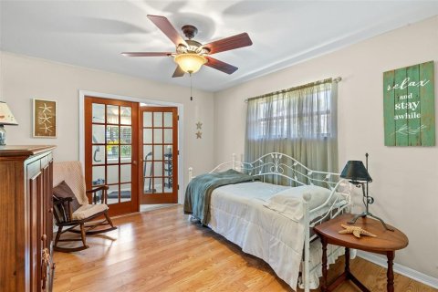 House in North Fort Myers, Florida 3 bedrooms, 144.93 sq.m. № 1649807 - photo 29