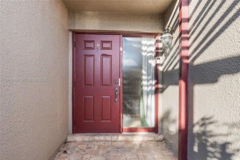 Townhouse in Pembroke Pines, Florida 2 bedrooms, 122.45 sq.m. № 2000321 - photo 11