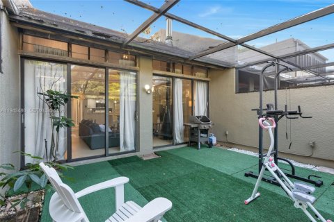 Townhouse in Pembroke Pines, Florida 2 bedrooms, 122.45 sq.m. № 2000321 - photo 27