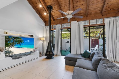 Townhouse in Pembroke Pines, Florida 2 bedrooms, 122.45 sq.m. № 2000321 - photo 17