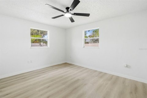 Casa en venta en Port Richey, Florida, 3 dormitorios, 145.21 m2 № 2383808 - foto 21
