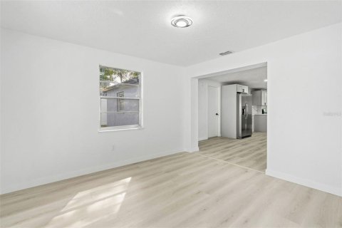 Casa en venta en Port Richey, Florida, 3 dormitorios, 145.21 m2 № 2383808 - foto 14