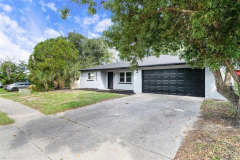 Casa en venta en Port Richey, Florida, 3 dormitorios, 145.21 m2 № 2383808 - foto 2