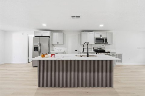 Casa en venta en Port Richey, Florida, 3 dormitorios, 145.21 m2 № 2383808 - foto 8