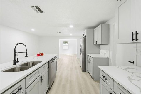 Casa en venta en Port Richey, Florida, 3 dormitorios, 145.21 m2 № 2383808 - foto 9