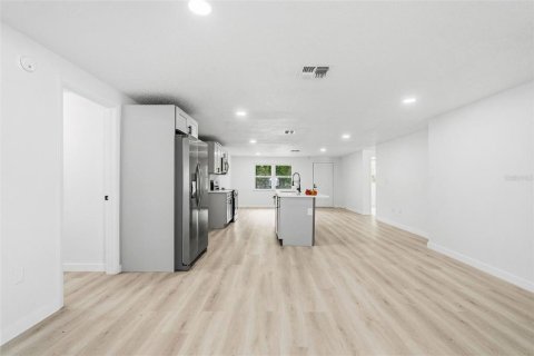 Casa en venta en Port Richey, Florida, 3 dormitorios, 145.21 m2 № 2383808 - foto 12
