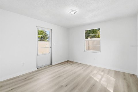Casa en venta en Port Richey, Florida, 3 dormitorios, 145.21 m2 № 2383808 - foto 15