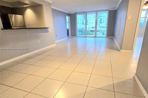 Copropriété à louer à Aventura, Floride: 2 chambres, 116.22 m2 № 1946709 - photo 15