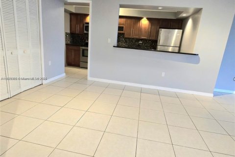 Copropriété à louer à Aventura, Floride: 2 chambres, 116.22 m2 № 1946709 - photo 14