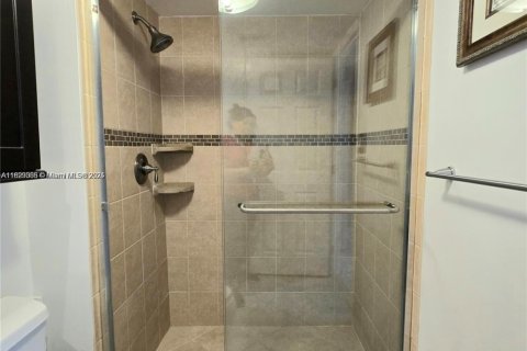Copropriété à louer à Aventura, Floride: 2 chambres, 116.22 m2 № 1946709 - photo 8