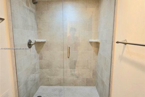 Copropriété à louer à Aventura, Floride: 2 chambres, 116.22 m2 № 1946709 - photo 11