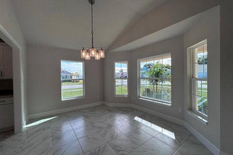 Villa ou maison à vendre à St. Lucie, Floride: 3 chambres, 165.37 m2 № 2086195 - photo 8