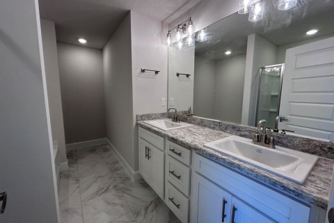 Villa ou maison à vendre à St. Lucie, Floride: 3 chambres, 165.37 m2 № 2086195 - photo 10