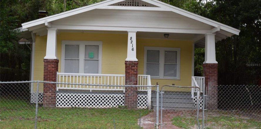 House in Tampa, Florida 2 bedrooms, 116.31 sq.m. № 1521815