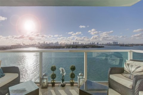 Copropriété à louer à Miami Beach, Floride: 3 chambres, 127.46 m2 № 1944654 - photo 1
