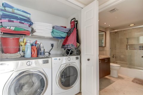 Copropriété à louer à Miami Beach, Floride: 3 chambres, 127.46 m2 № 1944654 - photo 12