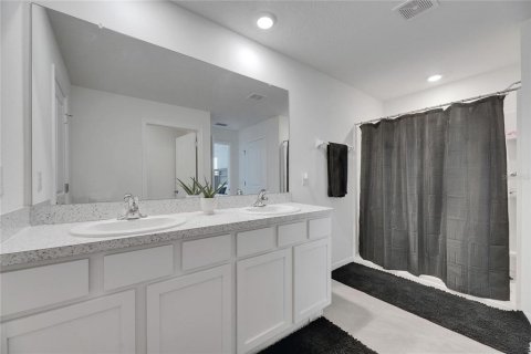 House in Dade City, Florida 4 bedrooms, 214.14 sq.m. № 1628806 - photo 5