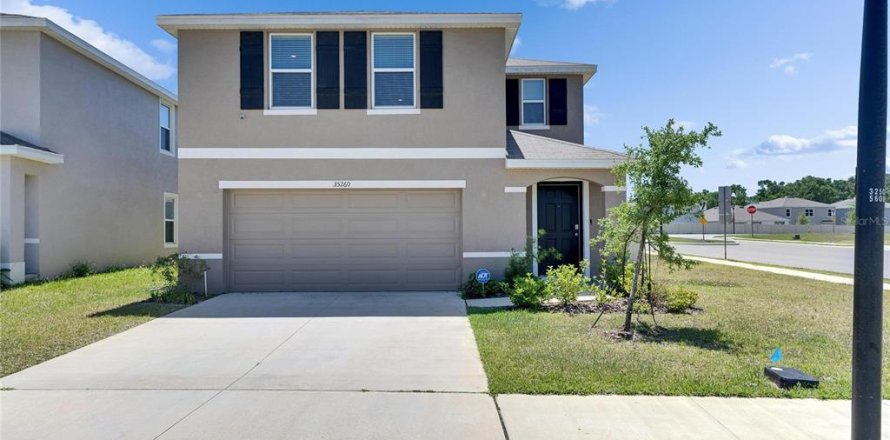House in Dade City, Florida 4 bedrooms, 214.14 sq.m. № 1628806