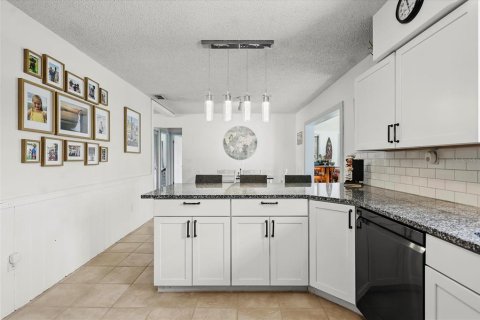 House in Port Orange, Florida 3 bedrooms, 167.04 sq.m. № 1777097 - photo 13
