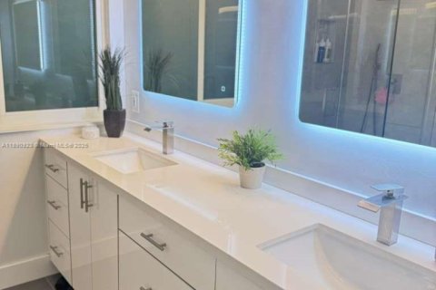 Casa en alquiler en Weston, Florida, 4 dormitorios, 198.16 m2 № 1944728 - foto 10