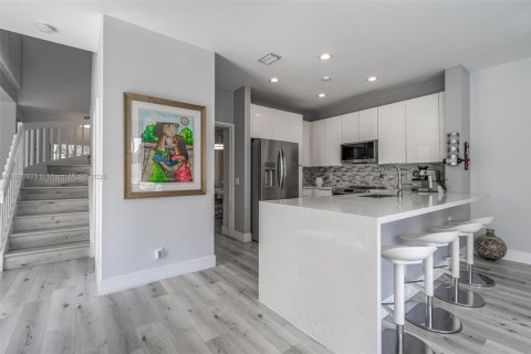 Casa en alquiler en Weston, Florida, 4 dormitorios, 198.16 m2 № 1944728 - foto 19