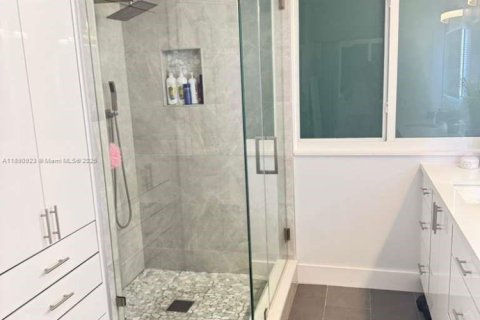 Casa en alquiler en Weston, Florida, 4 dormitorios, 198.16 m2 № 1944728 - foto 12