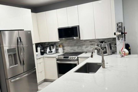 Casa en alquiler en Weston, Florida, 4 dormitorios, 198.16 m2 № 1944728 - foto 14