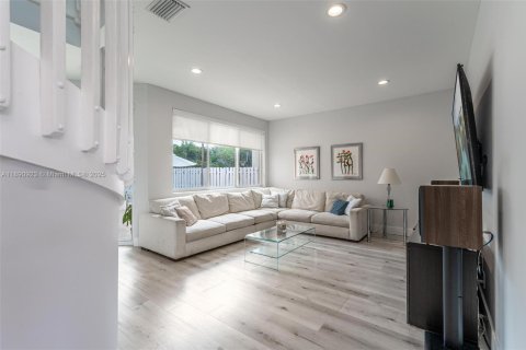 Casa en alquiler en Weston, Florida, 4 dormitorios, 198.16 m2 № 1944728 - foto 25