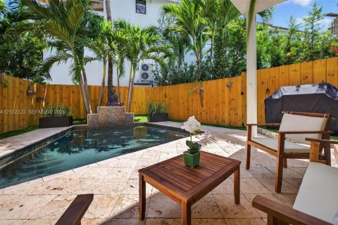 Villa ou maison à vendre à Fort Lauderdale, Floride: 5 chambres, 418.34 m2 № 2418273 - photo 22