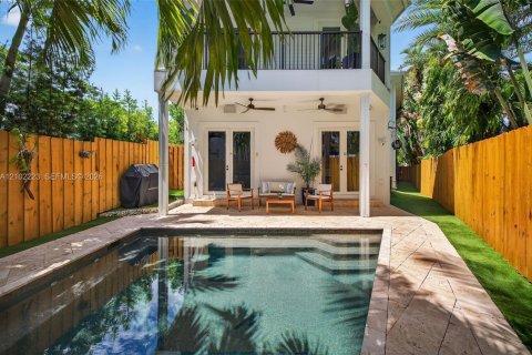 Villa ou maison à vendre à Fort Lauderdale, Floride: 5 chambres, 418.34 m2 № 2418273 - photo 8