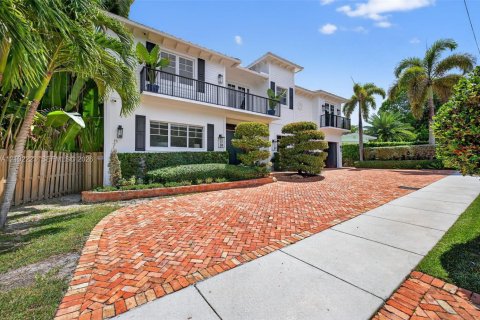 Villa ou maison à vendre à Fort Lauderdale, Floride: 5 chambres, 418.34 m2 № 2418273 - photo 25