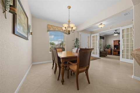 House in Ocala, Florida 3 bedrooms, 197.14 sq.m. № 1612648 - photo 8