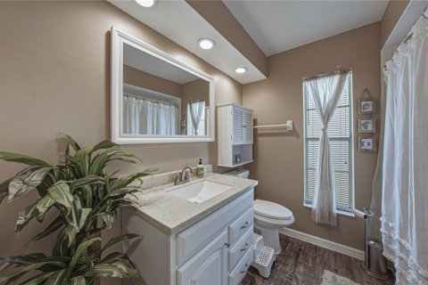 House in Weeki Wachee, Florida 3 bedrooms, 159.42 sq.m. № 2203783 - photo 27