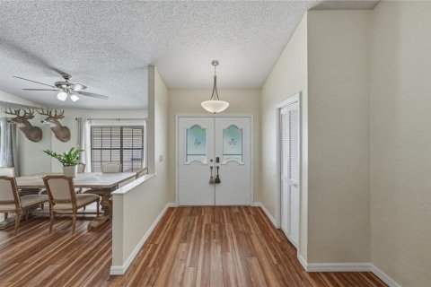 House in Weeki Wachee, Florida 3 bedrooms, 159.42 sq.m. № 2203783 - photo 4