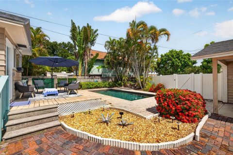 Villa ou maison à vendre à Saint Petersburg, Floride: 3 chambres, 220.74 m2 № 2149878 - photo 28