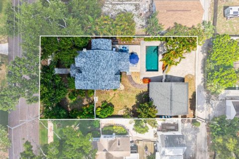 Villa ou maison à vendre à Saint Petersburg, Floride: 3 chambres, 220.74 m2 № 2149878 - photo 2